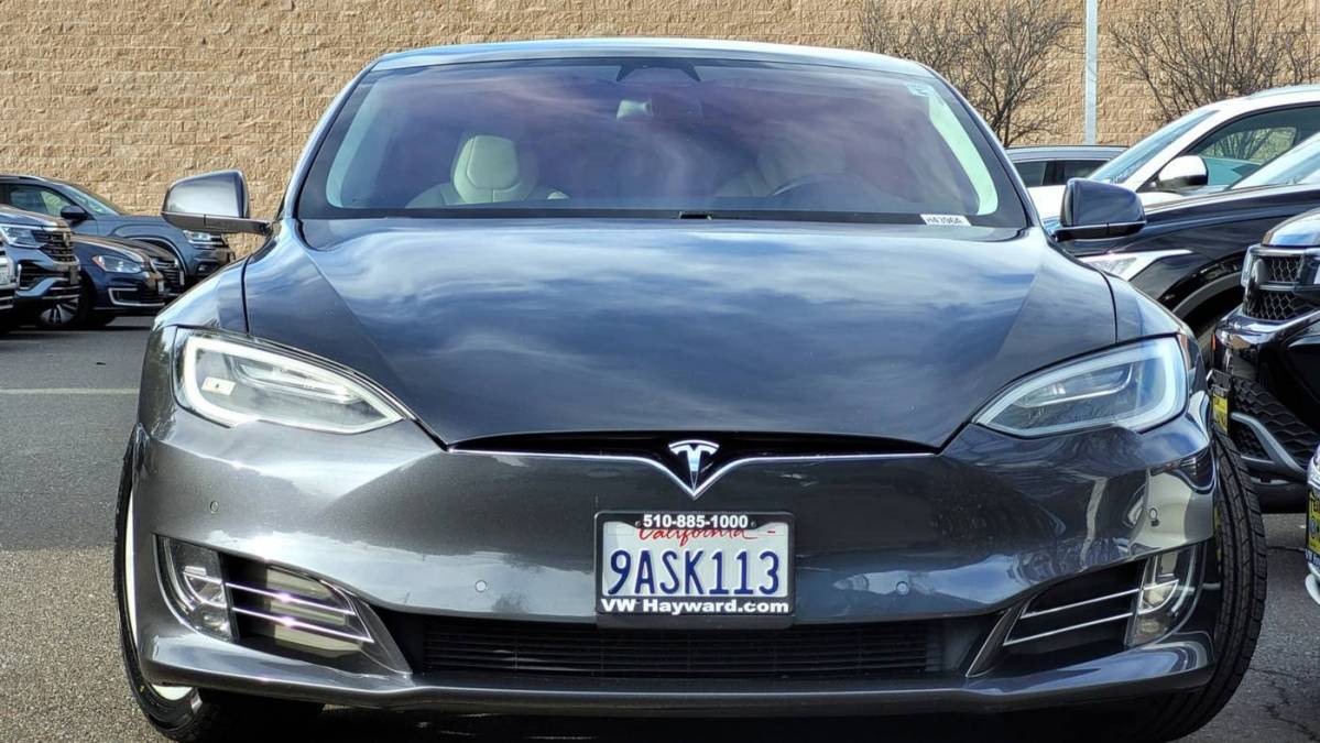 2018 Tesla Model S 5YJSA1E26JF297381