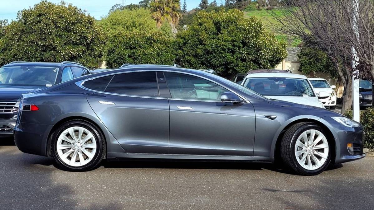 2018 Tesla Model S 5YJSA1E26JF297381