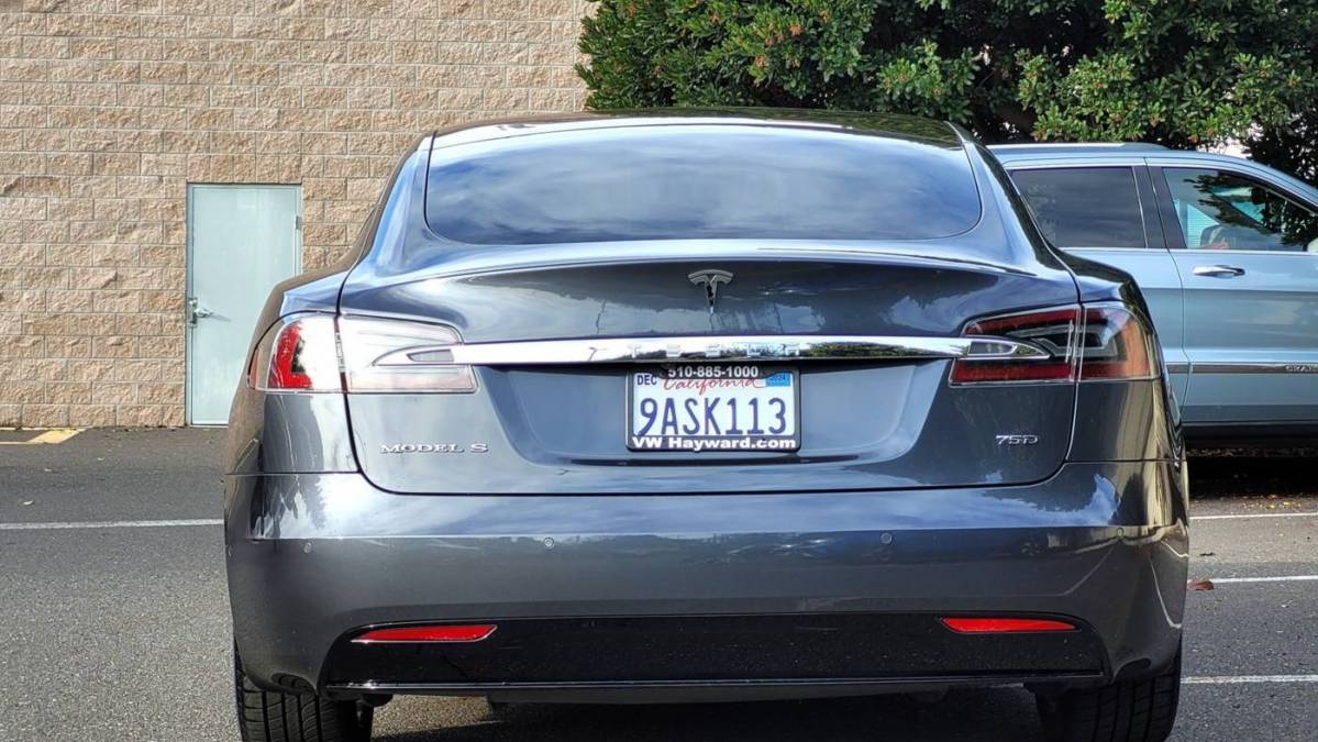 2018 Tesla Model S 5YJSA1E26JF297381