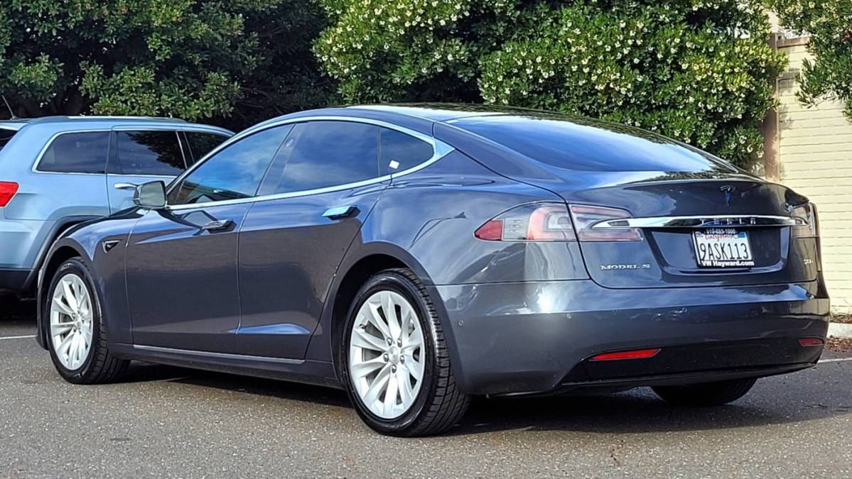 2018 Tesla Model S 5YJSA1E26JF297381