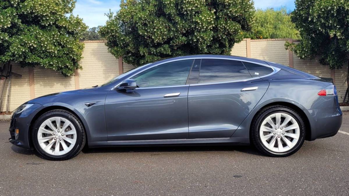 2018 Tesla Model S 5YJSA1E26JF297381