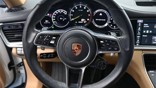 2018 Porsche Panamera WP0AE2A77JL177545