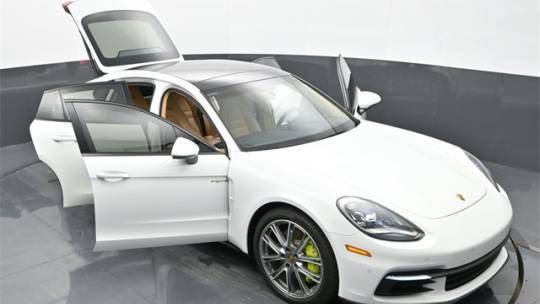 2018 Porsche Panamera WP0AE2A77JL177545