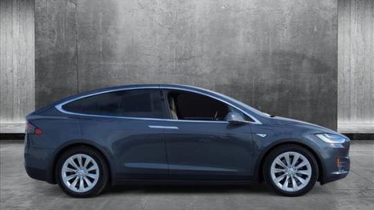 2016 Tesla Model X 5YJXCBE28GF018902