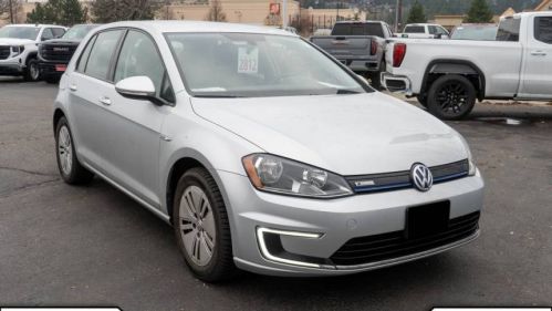 2016 Volkswagen e-Golf WVWKP7AU0GW907854