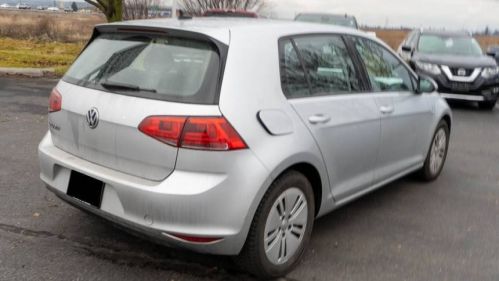 2016 Volkswagen e-Golf WVWKP7AU0GW907854