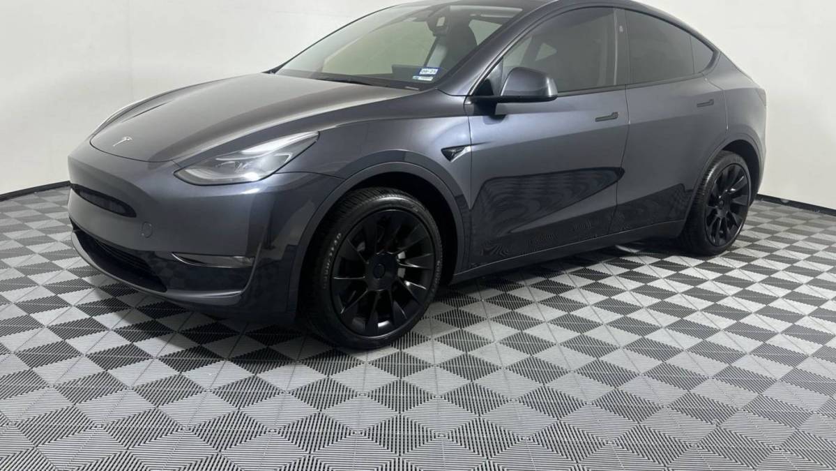 2024 Tesla Model Y 7SAYGDEE1RA286661