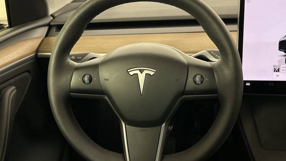 2024 Tesla Model Y 7SAYGDEE1RA286661