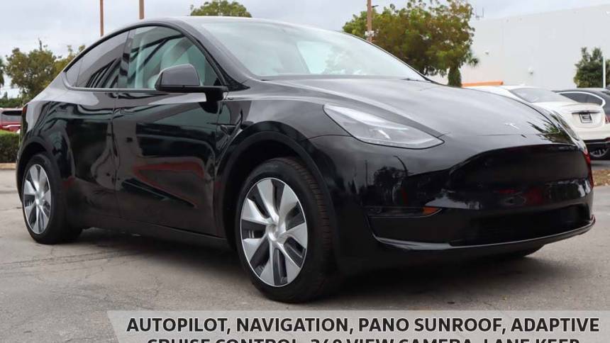 2024 Tesla Model Y 7SAYGDEDXRF095069