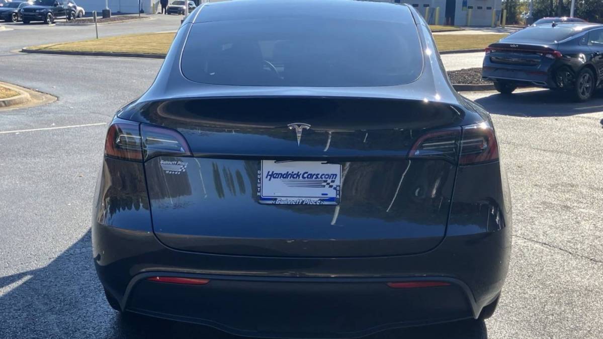 2024 Tesla Model Y 7SAYGDED0RF004651