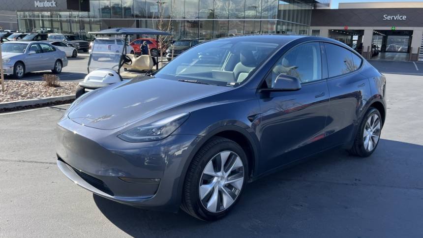 2024 Tesla Model Y 7SAYGDEE5RA215950