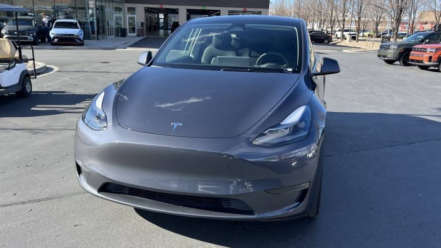 2024 Tesla Model Y 7SAYGDEE5RA215950