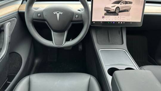 2024 Tesla Model Y 7SAYGDEE6RA247970