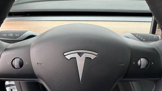 2024 Tesla Model Y 7SAYGDEE6RA247970