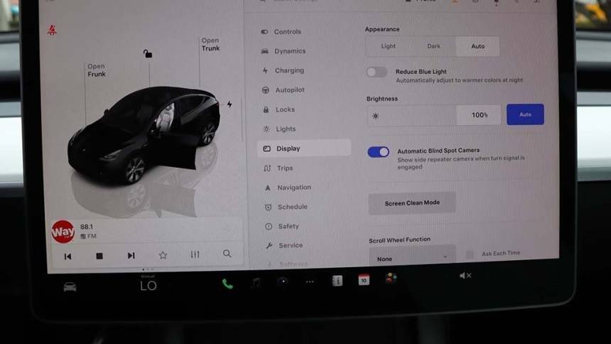 2024 Tesla Model Y 7SAYGDEDXRF095069