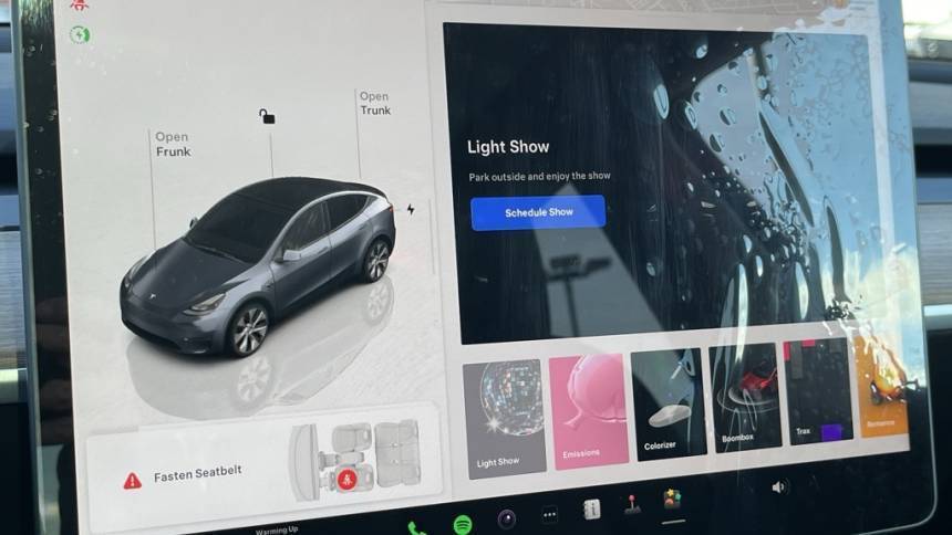 2024 Tesla Model Y 7SAYGDEE5RA215950