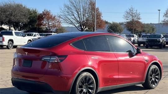 2021 Tesla Model Y 5YJYGDED2MF114039