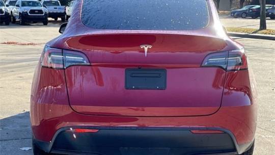 2021 Tesla Model Y 5YJYGDED2MF114039