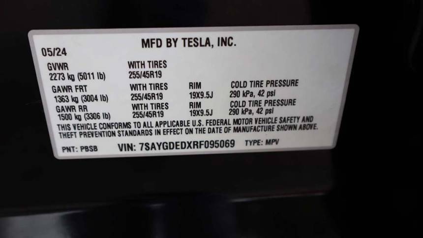 2024 Tesla Model Y 7SAYGDEDXRF095069