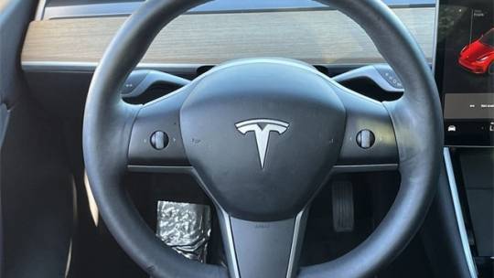 2021 Tesla Model Y 5YJYGDED2MF114039