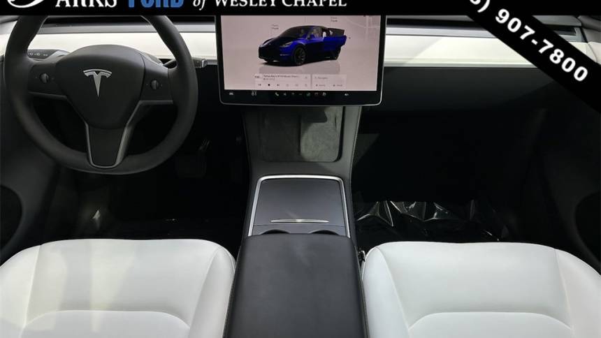 2024 Tesla Model Y 7SAYGDEE7RA218154