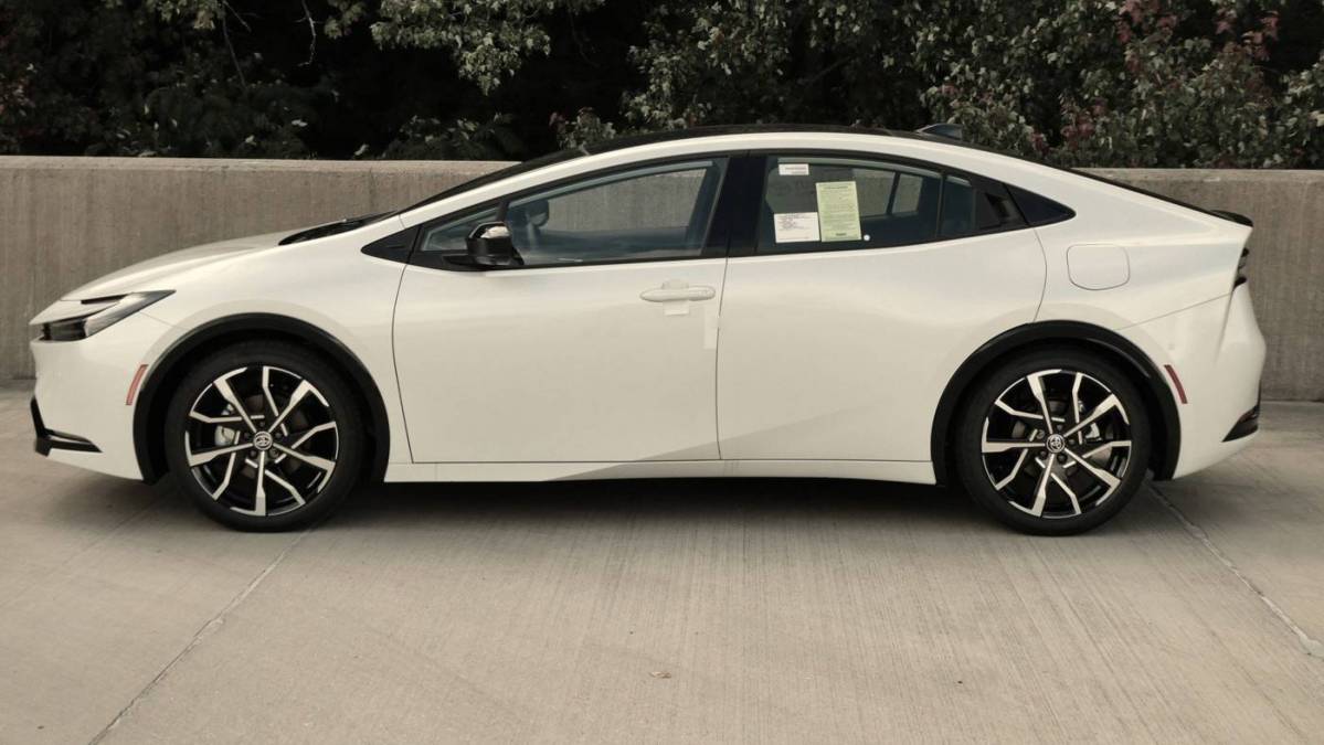 2024 Toyota Prius Prime JTDACACU0R3028098