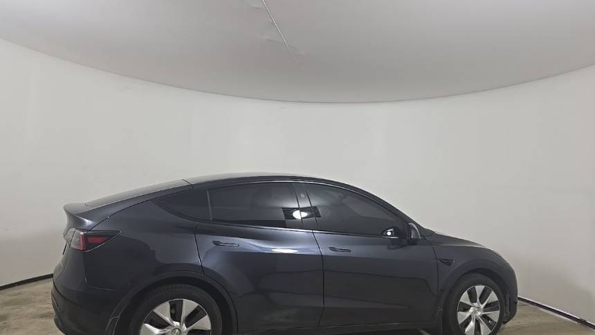 2024 Tesla Model Y 7SAYGDEE9RA274886