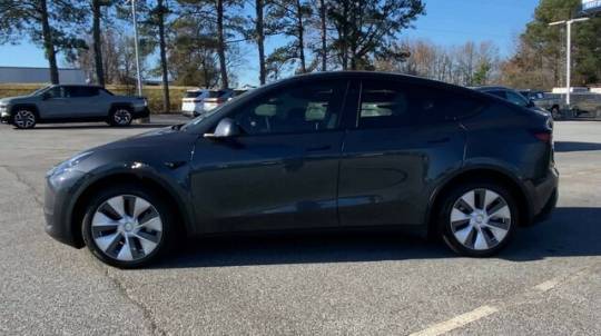 2024 Tesla Model Y 7SAYGDEE9RA255027