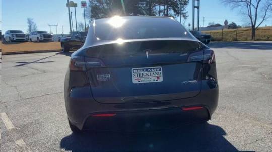 2024 Tesla Model Y 7SAYGDEE9RA255027