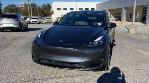 2024 Tesla Model Y 7SAYGDEE9RA255027