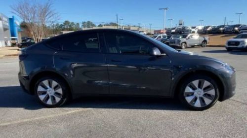 2024 Tesla Model Y 7SAYGDEE9RA255027