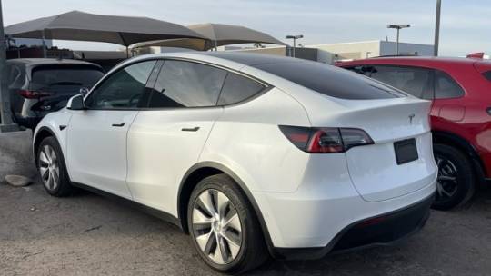 2021 Tesla Model Y 5YJYGDED6MF109524