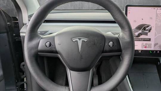 2021 Tesla Model Y 5YJYGDED9MF114121