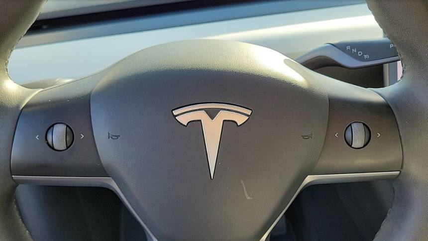 2021 Tesla Model Y 5YJYGDEE1MF080815