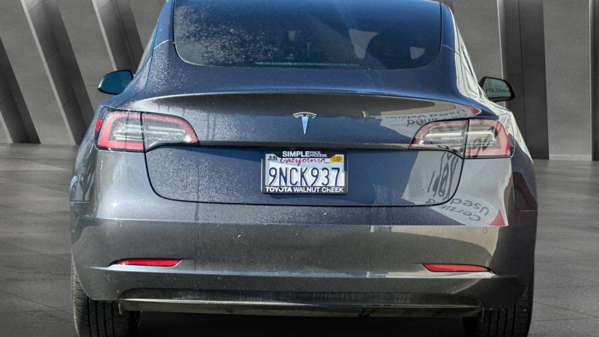 2021 Tesla Model 3 5YJ3E1EA1MF997555