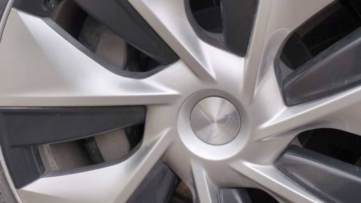 2021 Tesla Model Y 5YJYGDED7MF109693