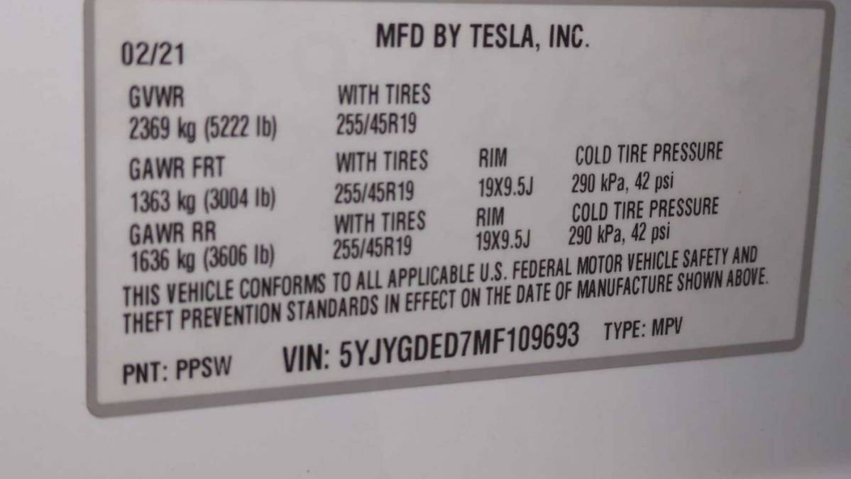 2021 Tesla Model Y 5YJYGDED7MF109693