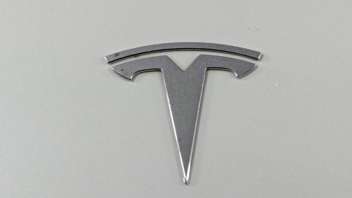 2021 Tesla Model Y 5YJYGDED6MF134150