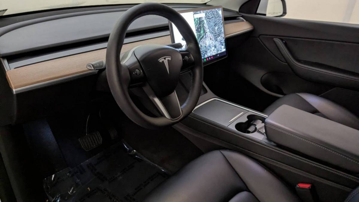 2021 Tesla Model Y 5YJYGDED6MF134150