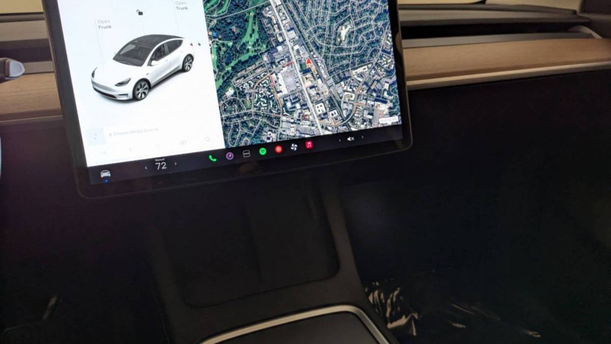 2021 Tesla Model Y 5YJYGDED6MF134150