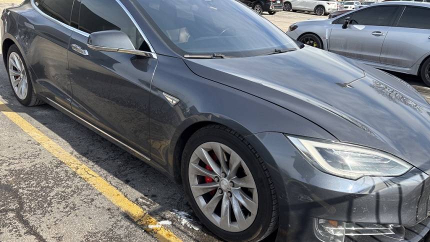 2016 Tesla Model S 5YJSA1E44GF138157