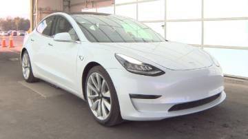 2018 Tesla Model 3 5YJ3E1EA4JF051140