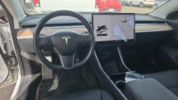 2018 Tesla Model 3 5YJ3E1EA4JF051140