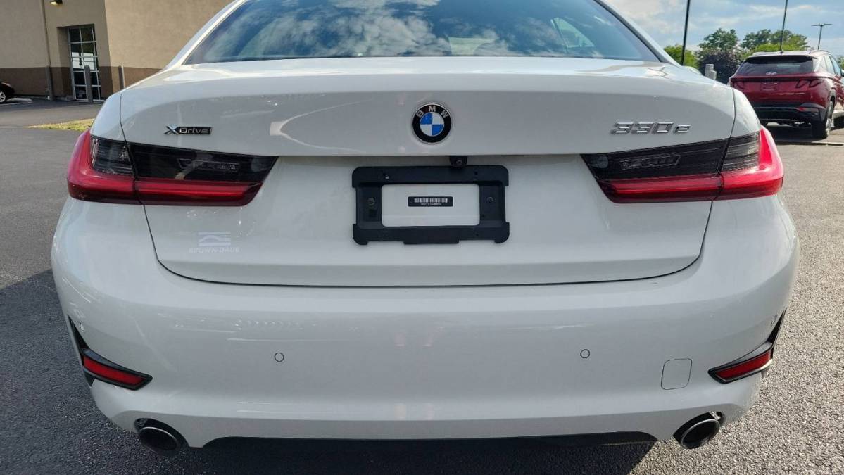 2021 BMW 3 Series - Images - 5