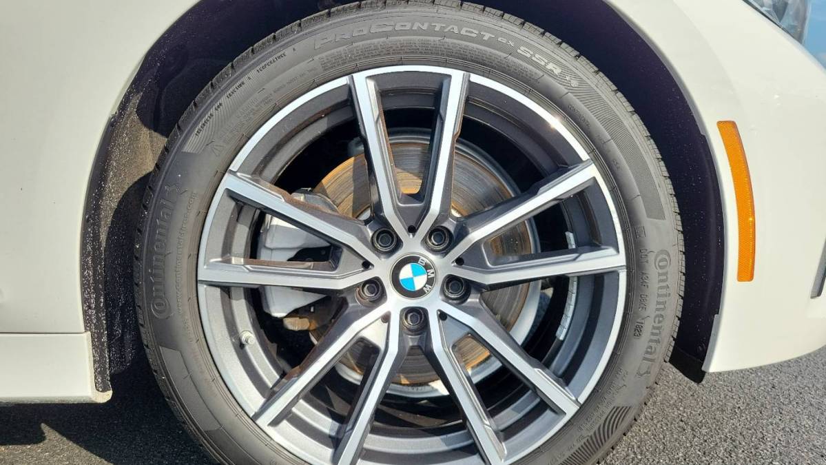 2021 BMW 3 Series - Images - 8