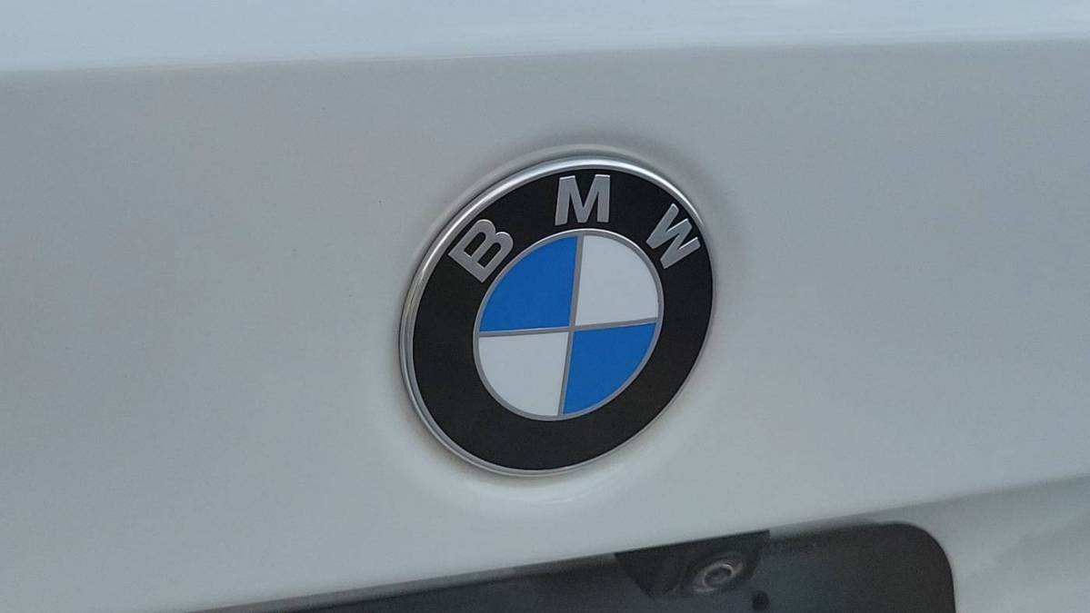 2021 BMW 3 Series - Images - 32