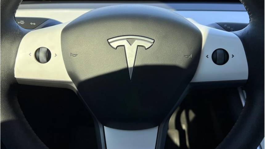 2021 Tesla Model Y 5YJYGDEDXMF116153