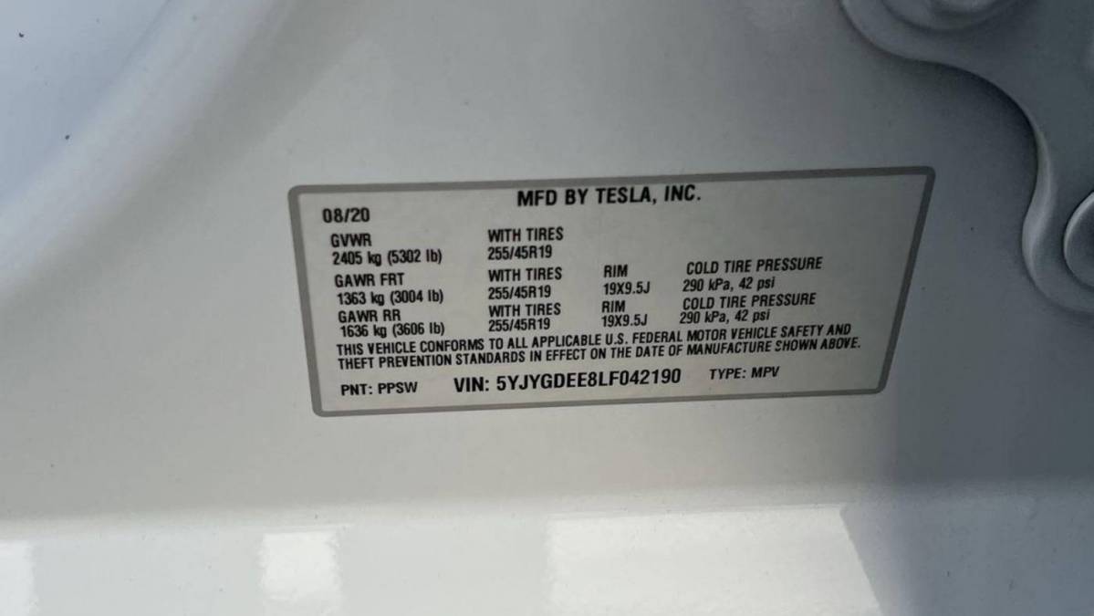 2020 Tesla Model Y 5YJYGDEE8LF042190