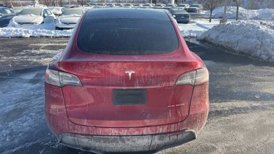 2024 Tesla Model Y 7SAYGDEEXRA247566