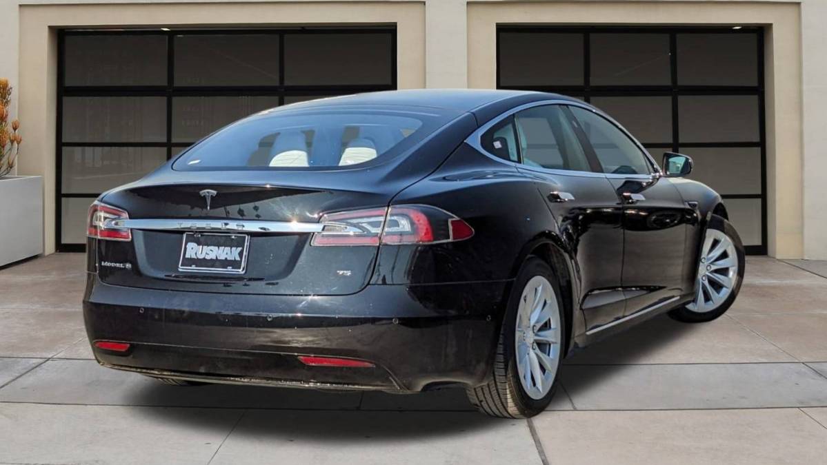 2017 Tesla Model S 5YJSA1E1XHF217632